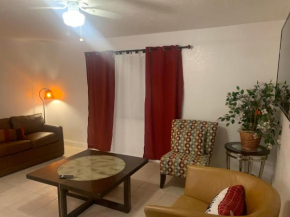 Nice and Quiet 2 beds 1 bath in Oakland FL